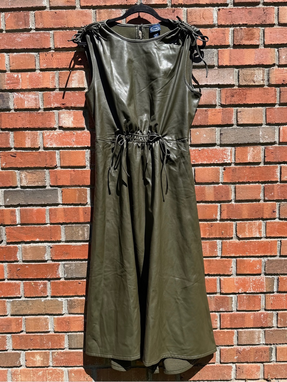 Scoop Faux-Leather Olive Sleeveless  Midi Dress with cinched Waist Size M - Picture 2 of 6